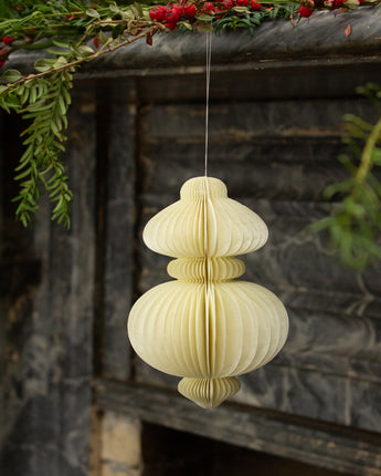 Eco-friendly medium ivory paper ornament for sustainable décor