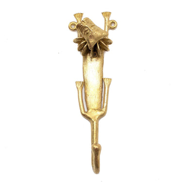 Brass wall hook featuring a bold lion motif, ideal for hanging coats